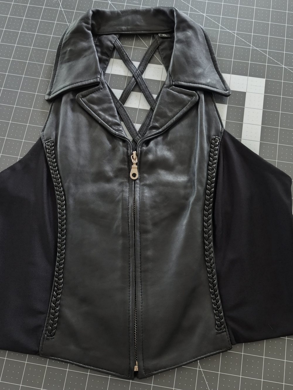 Black Genuine Leather Zip-Front Women's Vest w/Spandex Side Gussets